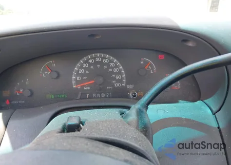 2002 Ford F-150 Xl/Xlt z USA, uszkodzony, nr VIN 1FTRF17212NB59151